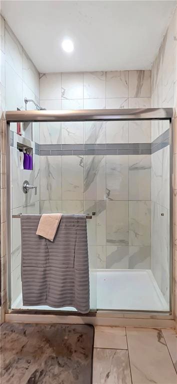 615 N Jefferson St, Carrollton, MO 64633 - bathroom with a stall shower