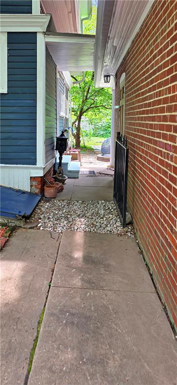 615 N Jefferson St, Carrollton, MO 64633 - view of patio