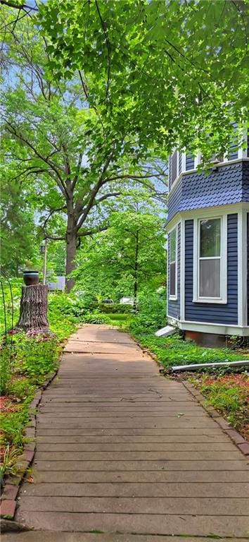 615 N Jefferson St, Carrollton, MO 64633 - view of wooden terrace
