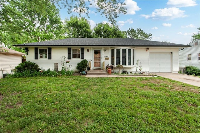 117 Ellison Way, Independence, MO 64050 - ranch-style home with an attached garage, driveway, and a front yard