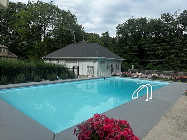 1902 Snowdrop Cir, Liberty, MO 64068 - view of swimming pool