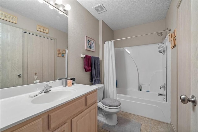 3568 NE Austin Dr, Lees Summit, MO 64064 - full bath with vanity, shower / tub combo with curtain, and a textured ceiling