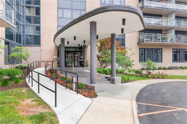 4545 Wornall Rd Unit Le4, Kansas City, MO 64111 - entrance to property
