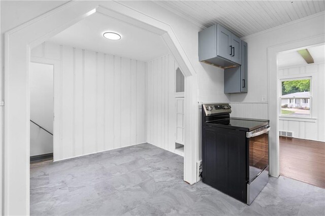 6806 N Brookside Rd, Pleasant Valley, MO 64068 - kitchen with stainless steel electric stove