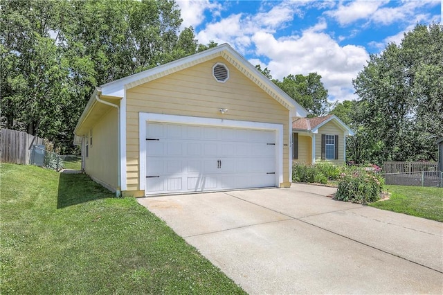 1705 N Jones Ct, Independence, MO 64056 - garage with driveway