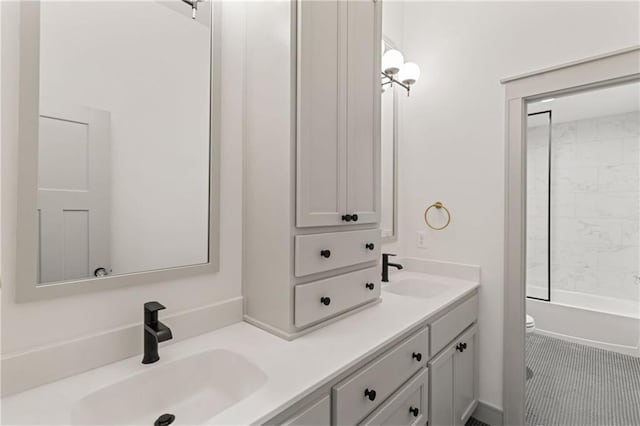 6000 El Monte St, Fairway, KS 66205 - full bath featuring double vanity and tub / shower combination