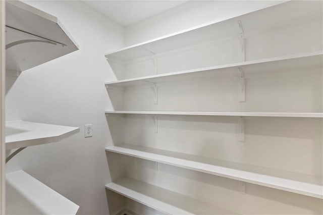 10136 Barton St, Overland Park, KS 66214 - view of storage area