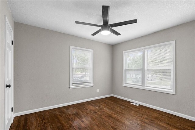 8007 Tennessee Ave, Raytown, MO 64138 - photo 13