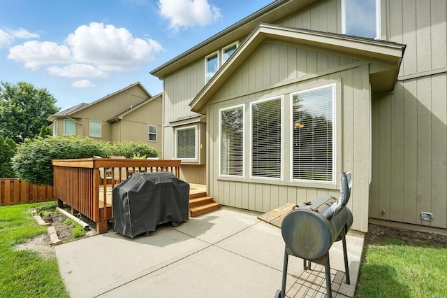 2312 NE Sweet Water Dr, Lees Summit, MO 64086 - back of house featuring a deck