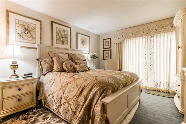 10902 W 96th Ter, Overland Park, KS 66214 - bedroom featuring light colored carpet