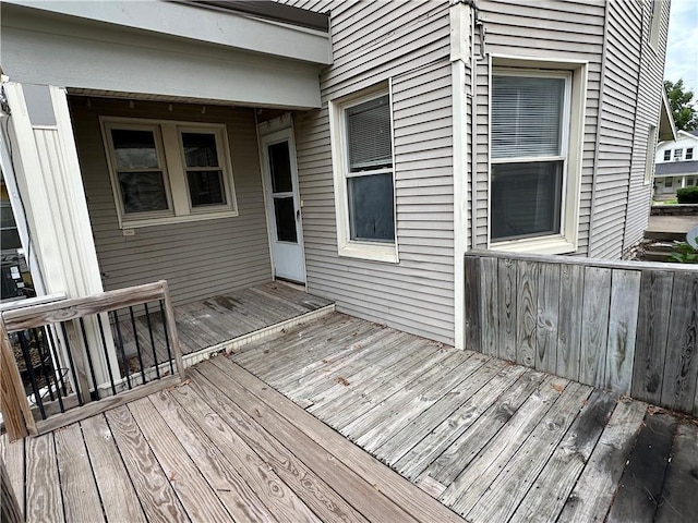 305 E Main St, Richmond, MO 64085 - view of deck