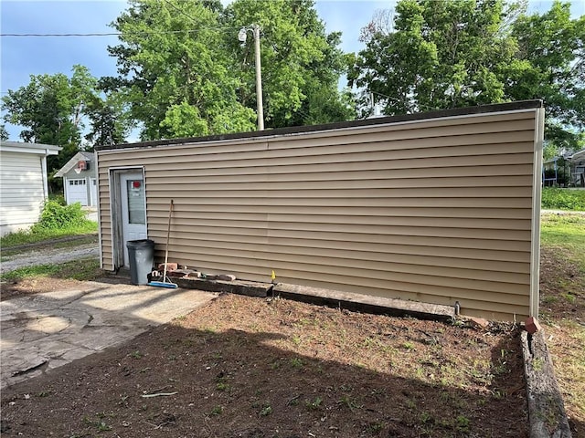 305 E Main St, Richmond, MO 64085 - view of outdoor structure