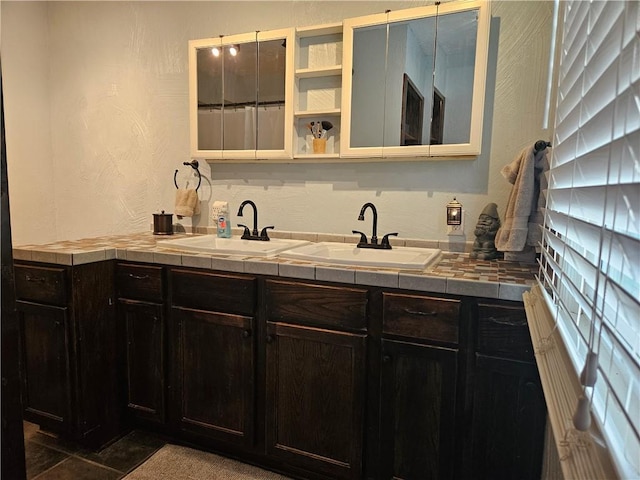 8708 W 92nd St, Overland Park, KS 66212 - bar with a textured wall