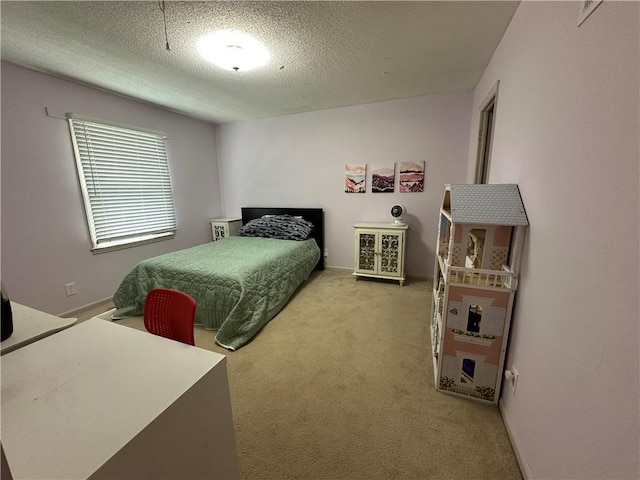 8708 W 92nd St, Overland Park, KS 66212 - bedroom featuring carpet flooring and a textured ceiling