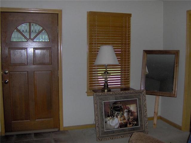 3016 S Northern Blvd, Independence, MO 64052 - foyer with baseboards
