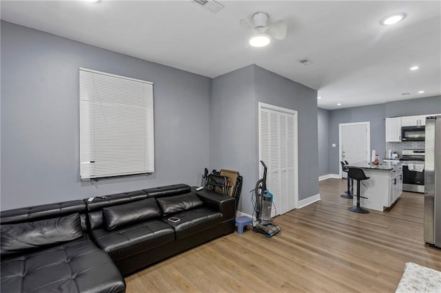 438 Spruce Ave, Kansas City, MO 64124 - photo 10