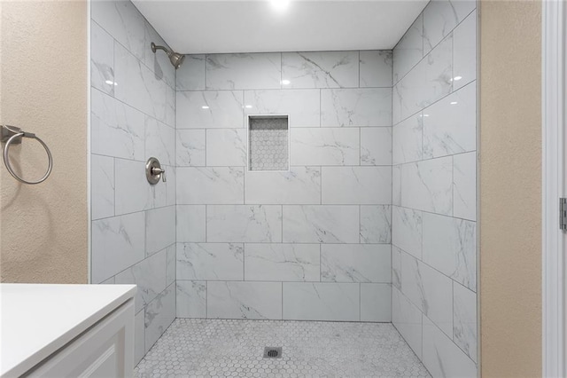 113 SW 21st St, Oak Grove, MO 64075 - full bath with a tile shower and vanity