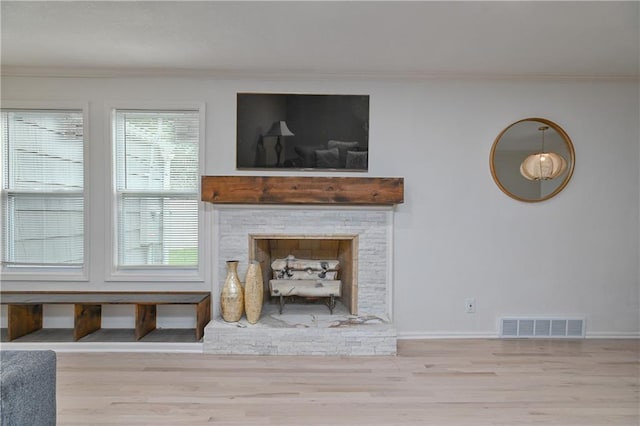 7824 Terrace St, Kansas City, MO 64114 - living area featuring ornamental molding and wood finished floors