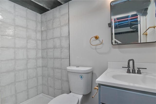 7824 Terrace St, Kansas City, MO 64114 - bathroom with vanity and tiled shower