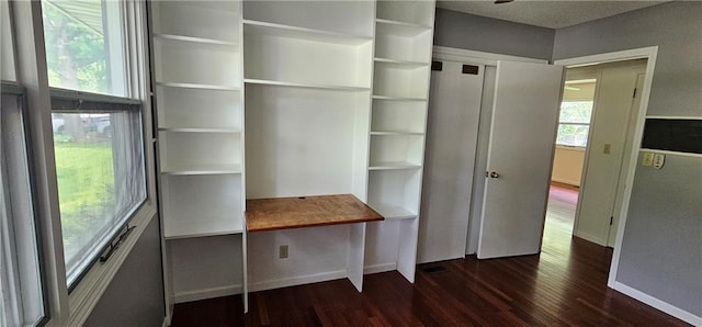 1113 W 27th St, Lawrence, KS 66046 - view of closet