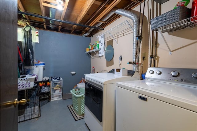 2905 Ajax Rd, Saint Joseph, MO 64503 - laundry area with independent washer and dryer