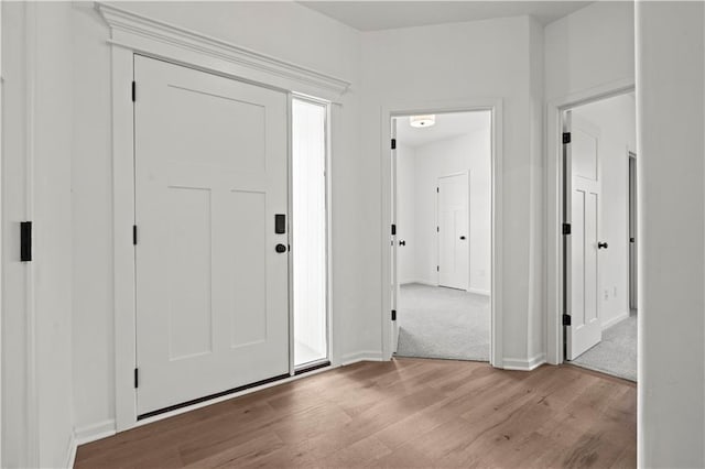 20015 W 221st St, Spring Hill, KS 66083 - entrance foyer featuring wood finished floors and baseboards