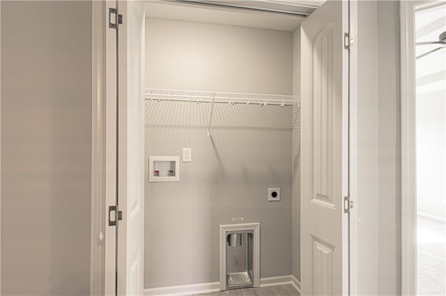 6110 NE 118th St, Kansas City, MO 64156 - laundry area with hookup for an electric dryer and washer hookup