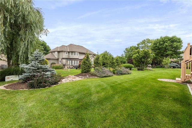 5716 W 146th St, Overland Park, KS 66223 - view of green lawn