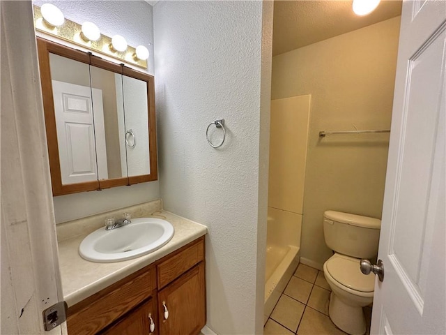2804 Wenzel Ave, Kansas City, MO 64128 - full bath featuring vanity, a shower, tile patterned flooring, and a textured wall