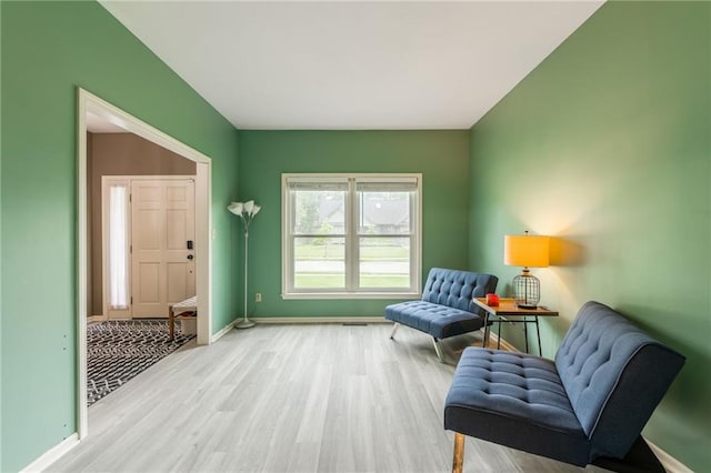 617 Butternut Ln, Liberty, MO 64068 - sitting room featuring light wood finished floors and baseboards