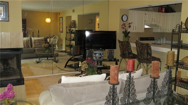 8806 W 106th Ter, Overland Park, KS 66212 - living room with tile patterned flooring