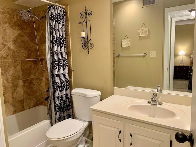8806 W 106th Ter, Overland Park, KS 66212 - full bath featuring shower / bath combo with shower curtain and vanity