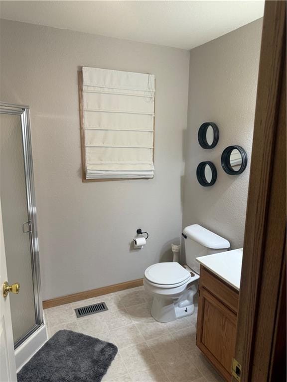 1003 S Ridgeway St, Caney, KS 67333 - full bath featuring a shower stall and vanity