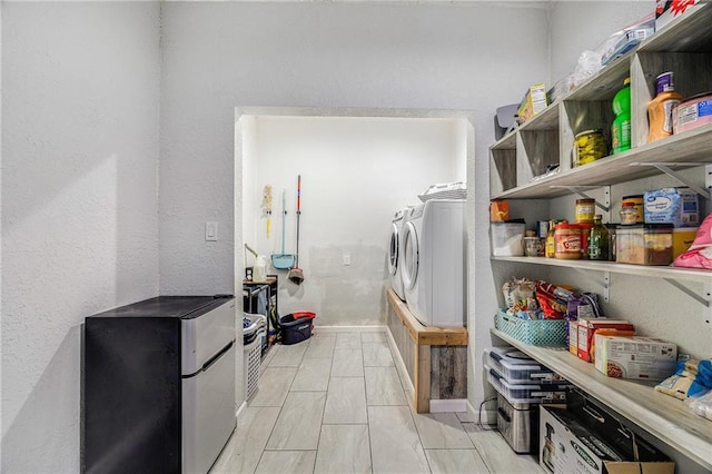 9414 Greenton Rd, Odessa, MO 64076 - laundry area featuring washing machine and dryer