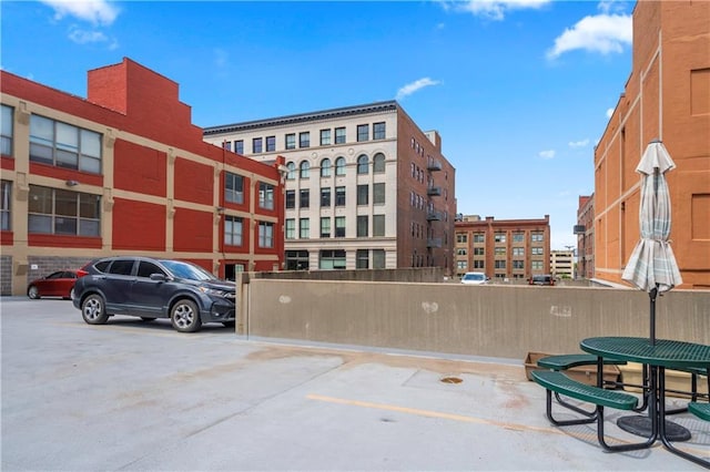 321 W 7th St Unit 501, Kansas City, MO 64105 - view of building exterior featuring uncovered parking