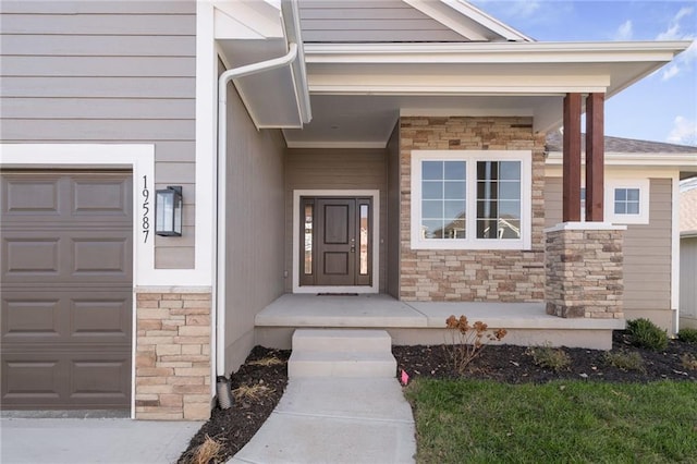 19499 W 114th Ter, Olathe, KS 66061 - entrance to property with stone siding