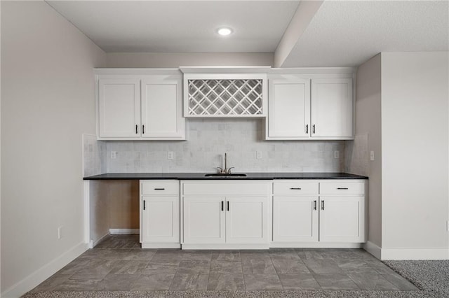 19499 W 114th Ter, Olathe, KS 66061 - bar area featuring backsplash