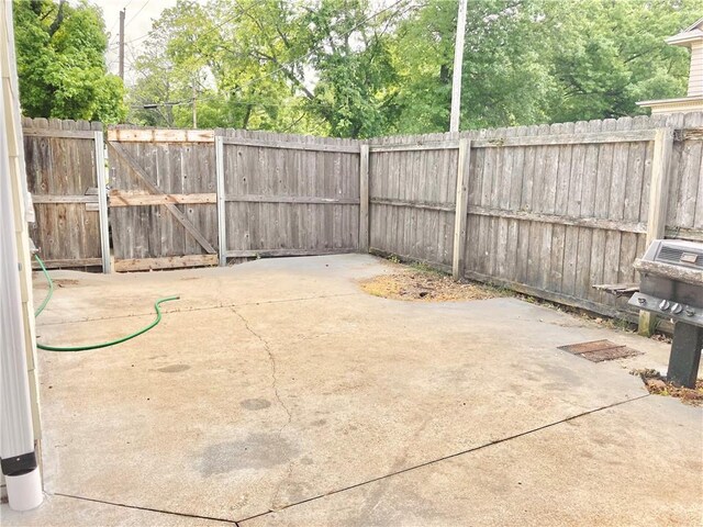 406 S 6th St, Burlington, KS 66839 - view of patio with grilling area