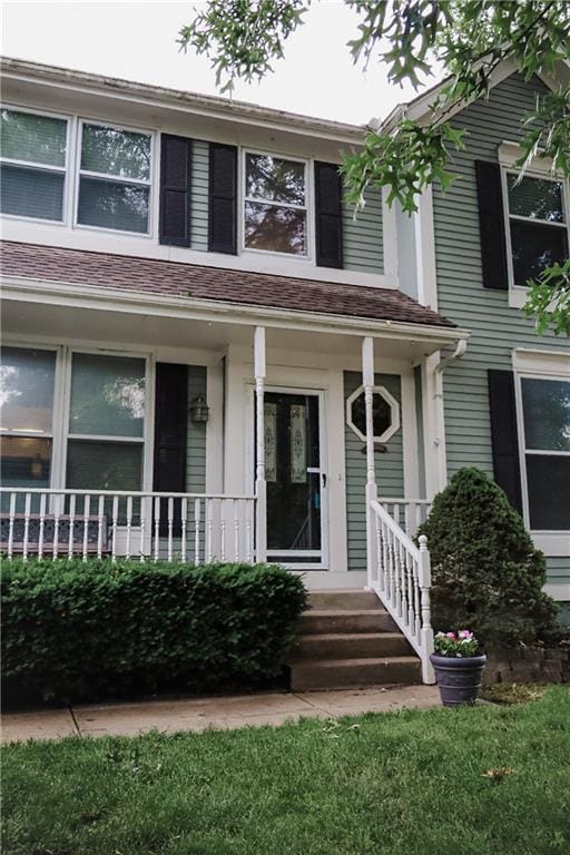 11669 S Parkwood Dr, Olathe, KS 66061 - view of front of house