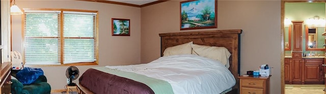 11669 S Parkwood Dr, Olathe, KS 66061 - bedroom featuring ensuite bath and ornamental molding