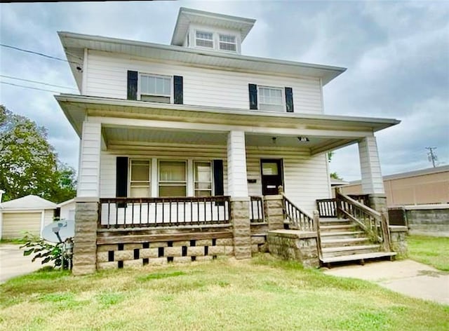 320 W Walnut St, Nevada, MO 64772 - traditional style home featuring covered porch