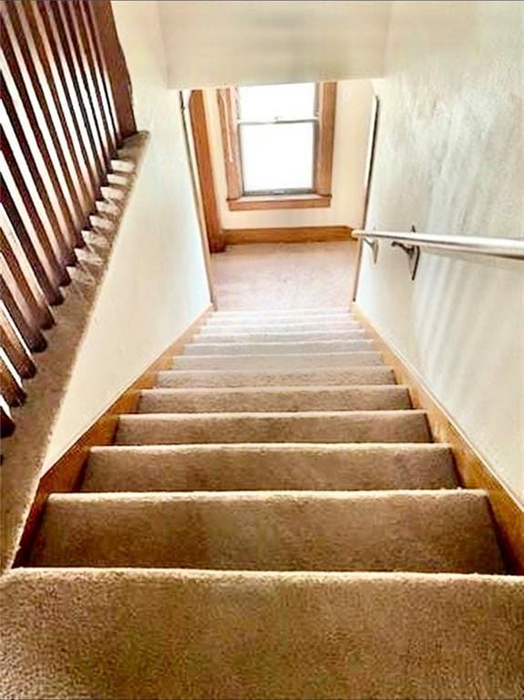 320 W Walnut St, Nevada, MO 64772 - view of staircase