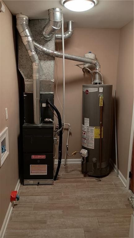 107 N 20th St, Leavenworth, KS 66048 - utilities featuring water heater