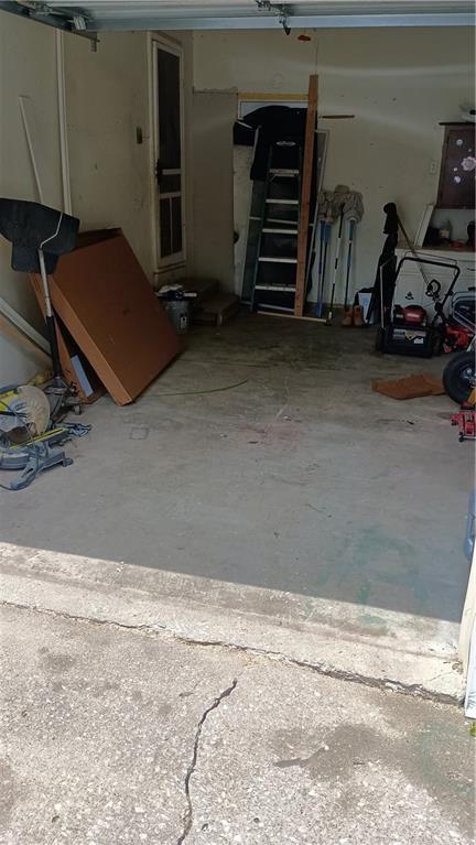 107 N 20th St, Leavenworth, KS 66048 - view of garage