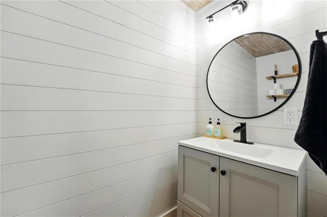 15376 Loring Rd, Bonner Springs, KS 66012 - bathroom with vanity