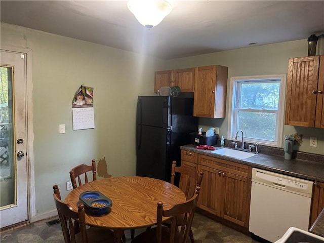 1116 Quincy St, Leavenworth, KS 66048 - photo 16