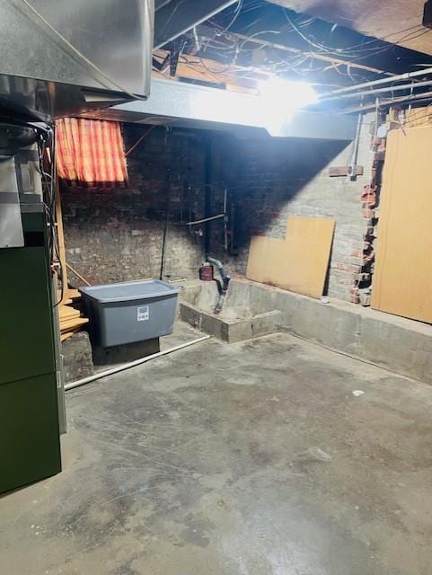 3119 Seneca St, Saint Joseph, MO 64507 - unfinished below grade area with heating unit