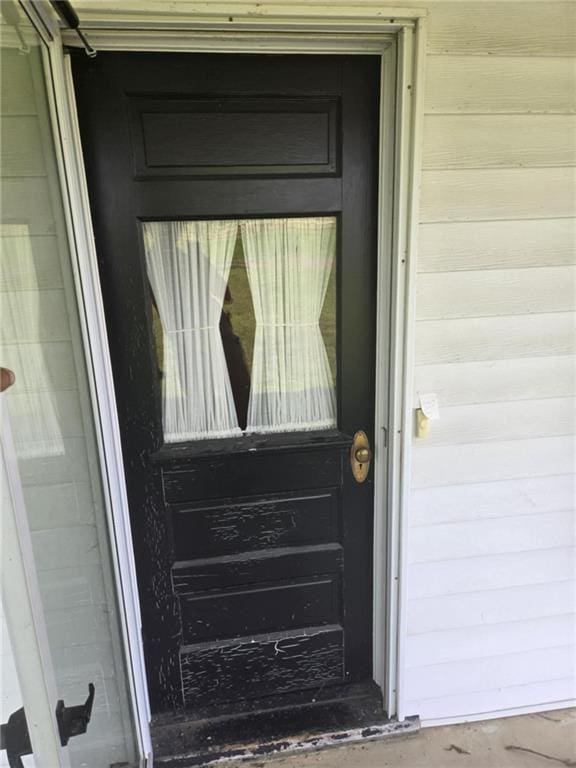 18916 166th St, Basehor, KS 66007 - property entrance