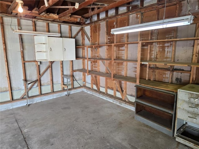 18916 166th St, Basehor, KS 66007 - view of garage