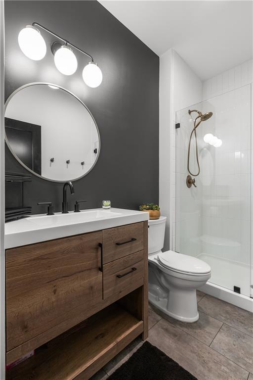 1372 N 150th Rd, Baldwin City, KS 66006 - bathroom with vanity and a tile shower